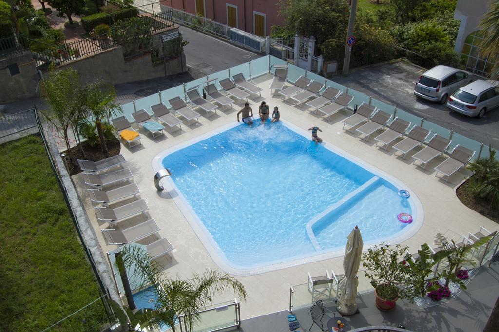 Hotel Casella Pietra Ligure Luaran gambar