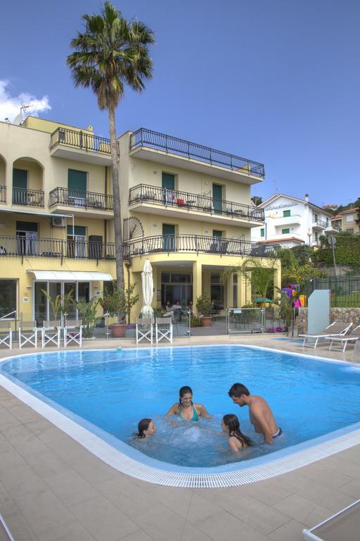 Hotel Casella Pietra Ligure Luaran gambar